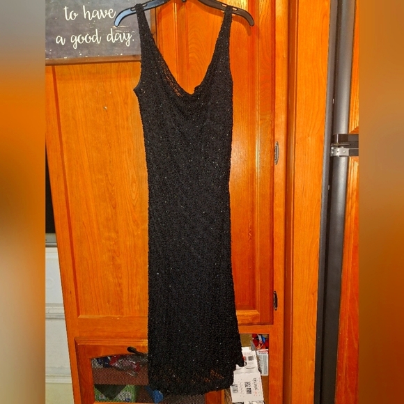 Carmen Marc Valvo Signature Elegant Sleeveless Black Dress In A Size 10. EUC. - Picture 1 of 8